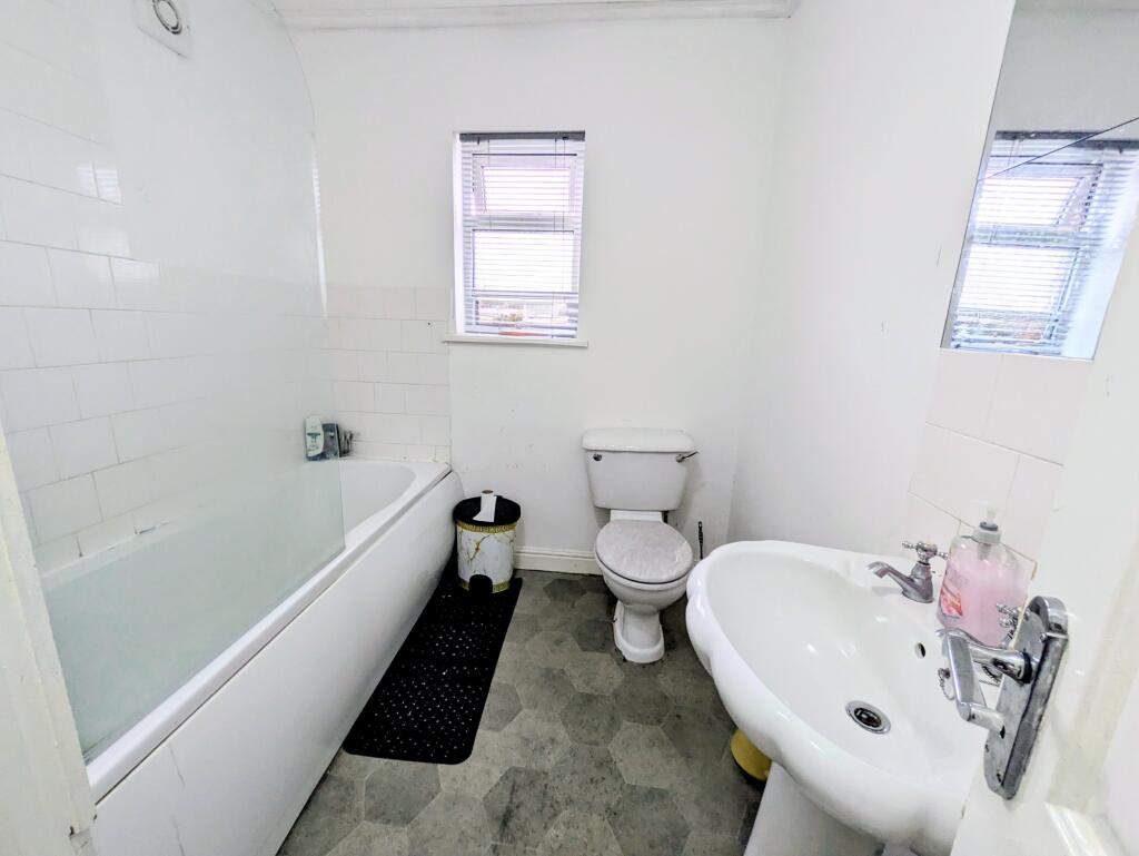 Additional image 5 of Carr Bottom Avenue, Bradford, BD5