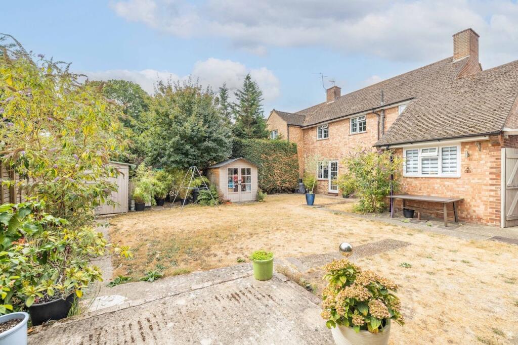 House in Farnham Common, Wexham Street, Stoke Poges - View 4