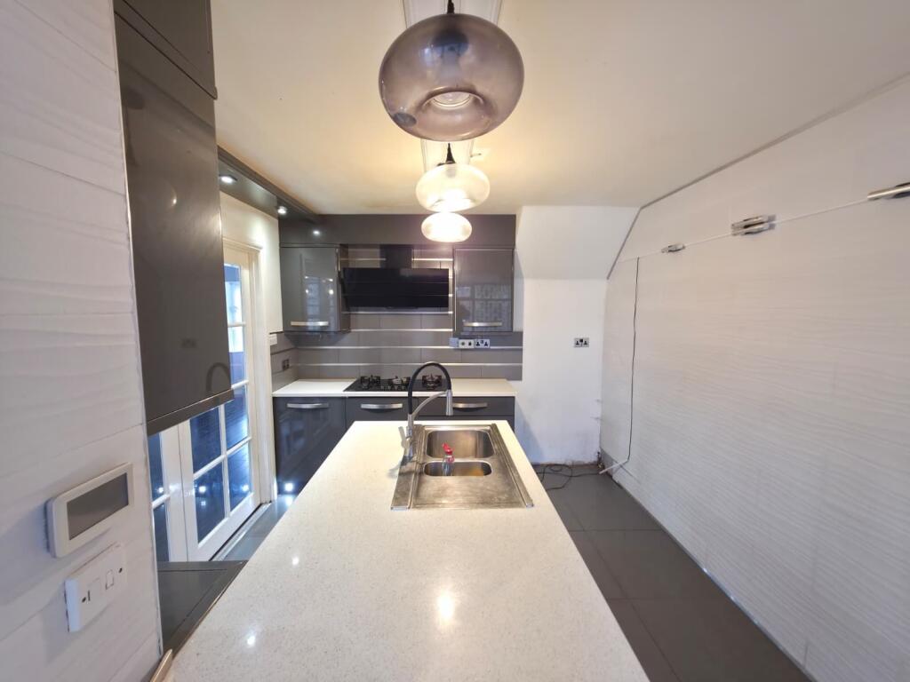 House in Ilford - View 4