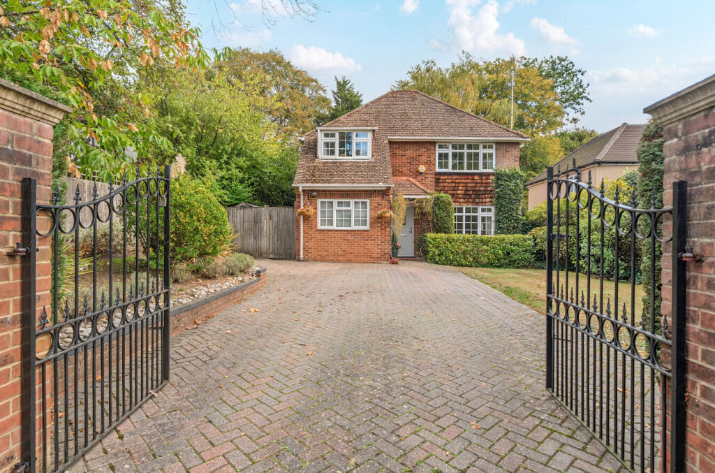 Main image of property: Avenue Road, Farnborough, Hampshire, GU14