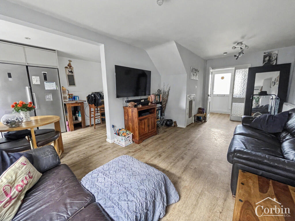 Viscount Walk, Bournemouth, BH11 9 photo 5