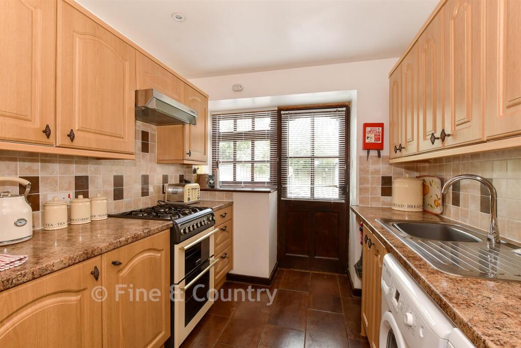 House in Shanklin, Princelett - More