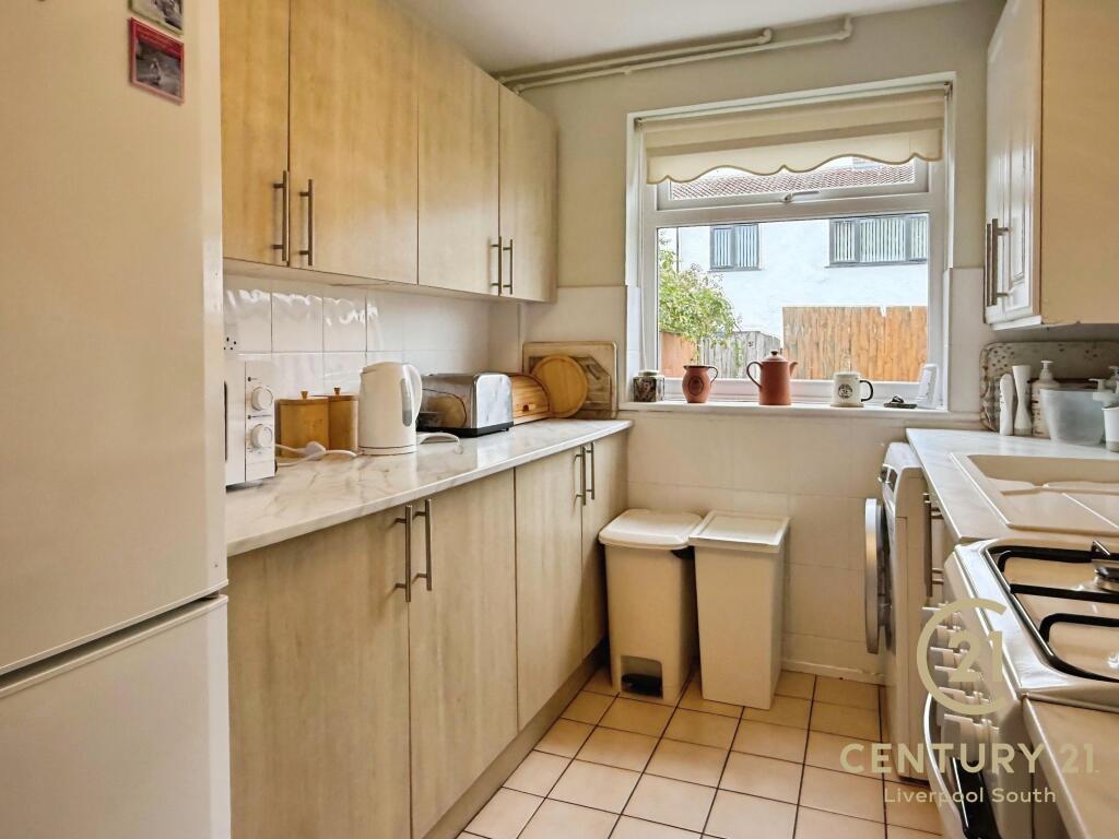 Turton Close, Hale Village, Liverpool, L24 photo 3