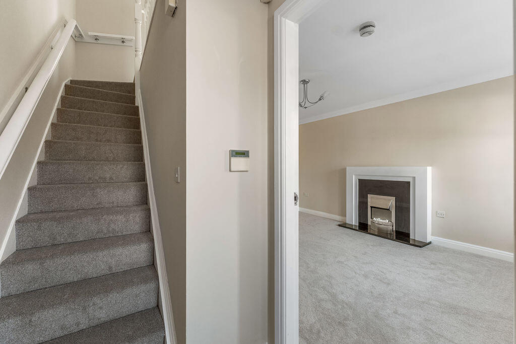 House in Grimsby, Healing - View 2
