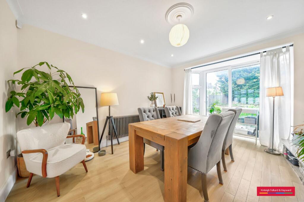 House in London, Friern Barnet - View 5
