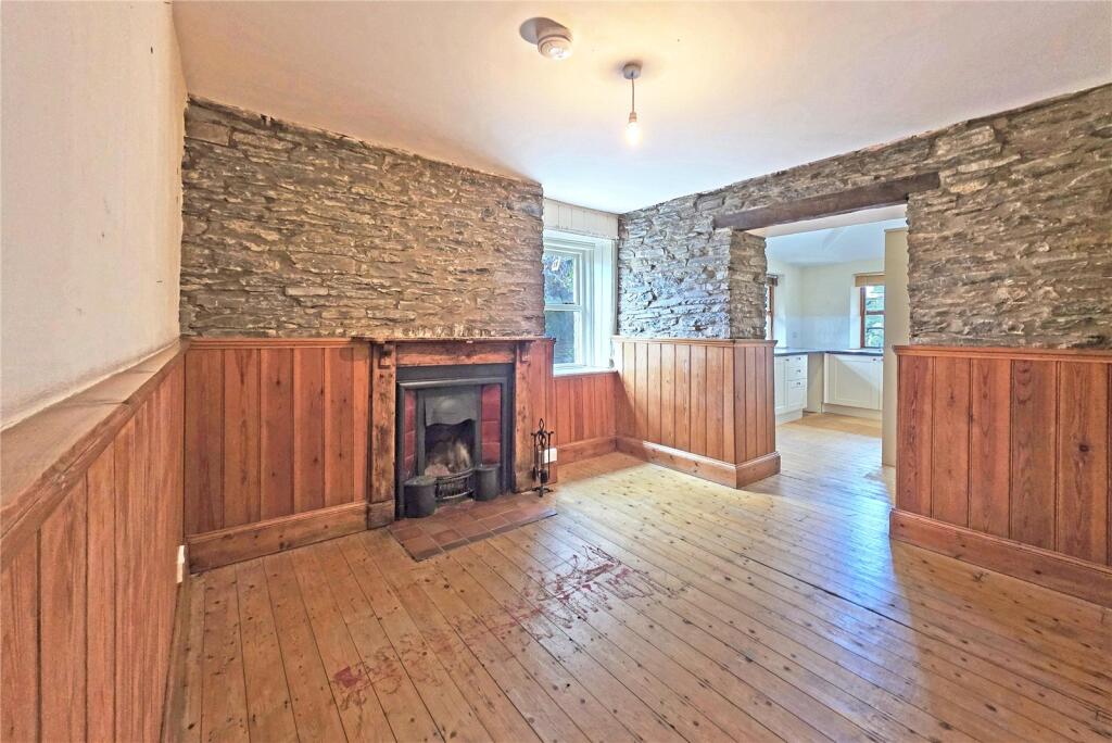 House in Llandrindod Wells, Builth - More