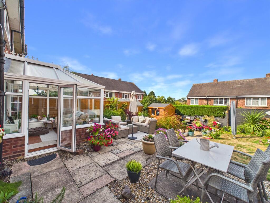 House in Worcester - View 5