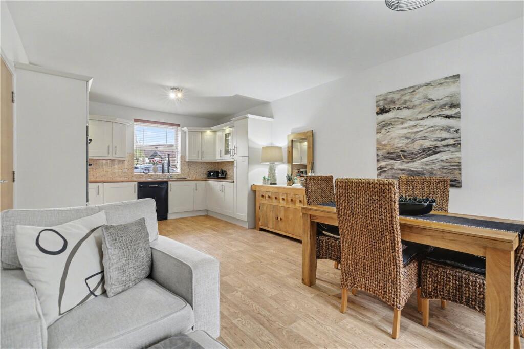 Hardy Drive, Poringland, Norwich, Norfolk, NR14 photo 4