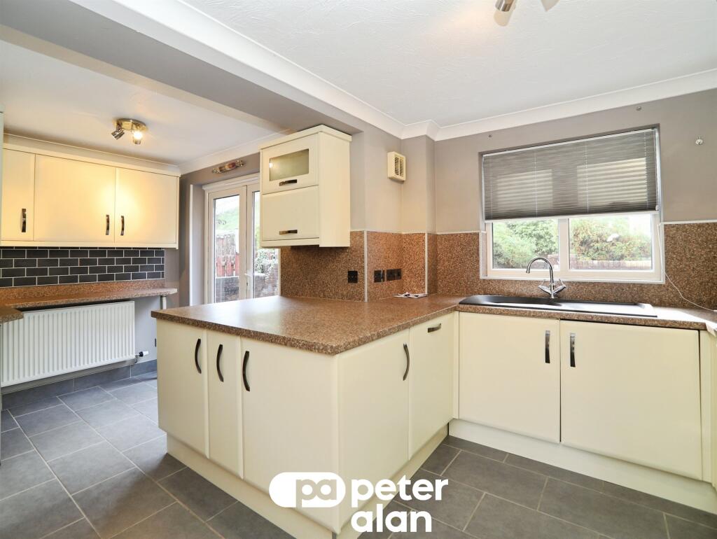 House in Pontllanfraith, Caerphilly - View 5