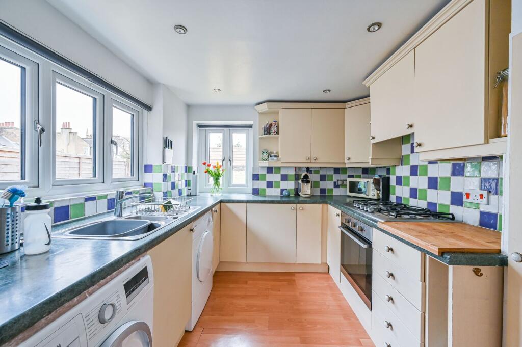 House in London - View 4