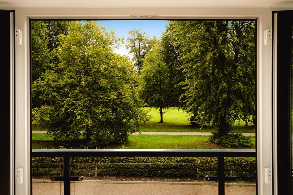 House in Bristol, Winterbourne - View 5