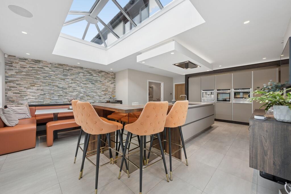 House in Bolton - View 4