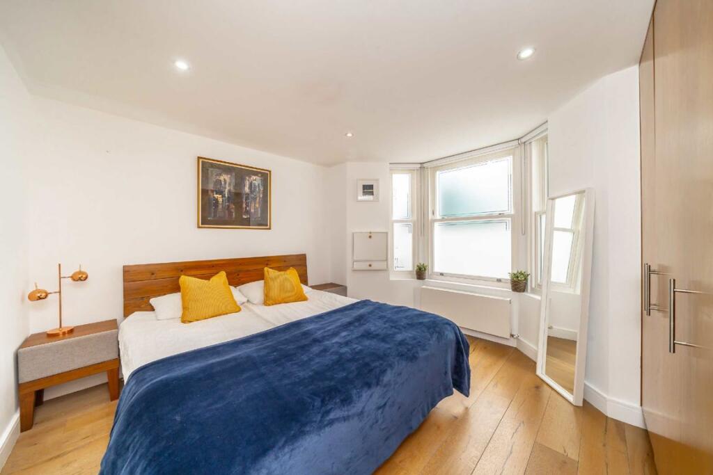 Apartment in London - View 4