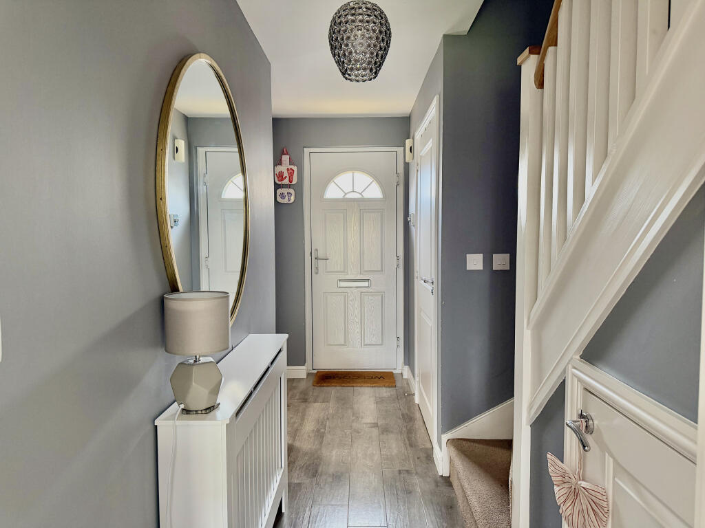 Brook Gardens, Devizes, Wiltshire photo 3