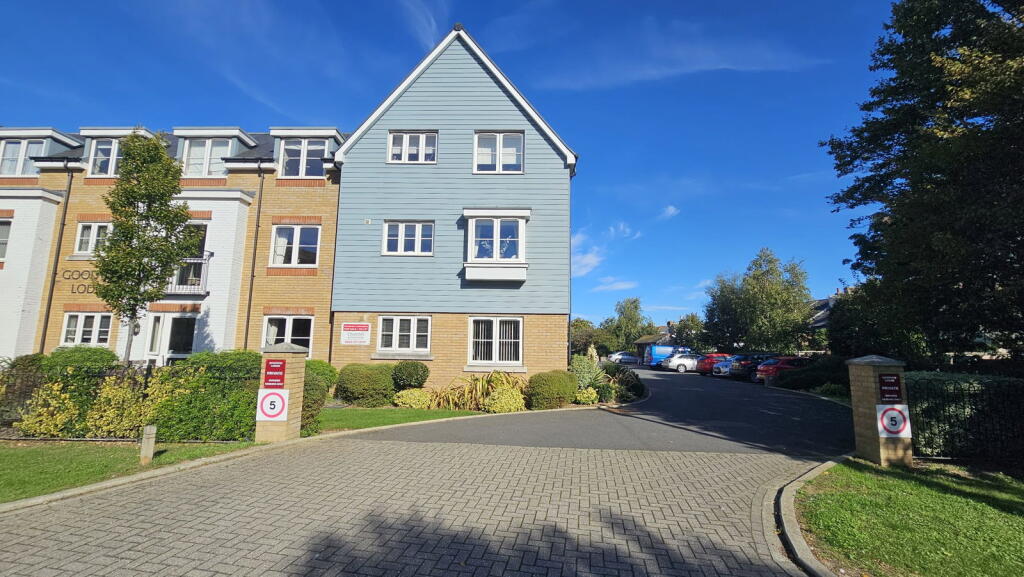 Apartment in Canterbury - View 4