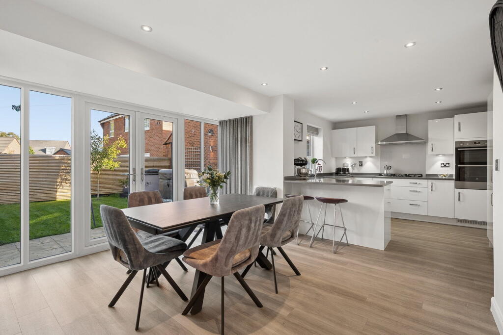 Primrose Way, Wilmslow, Cheshire, SK9 4EF photo 2