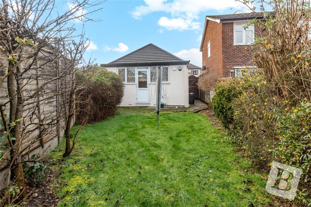 Essex Road, Romford, RM7 - View 6