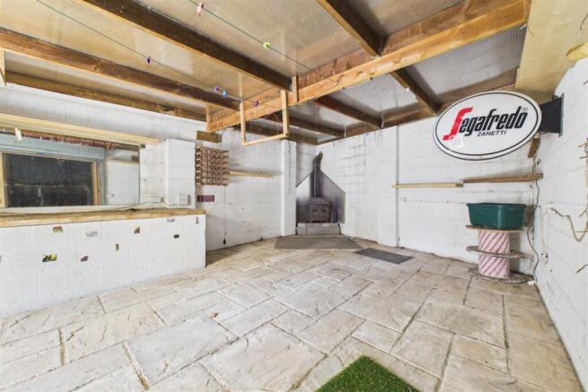Garage &amp; Workshop @ Blackthorn Road, Hartcliffe, B