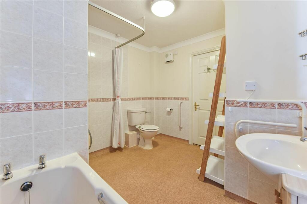Stockbridge Road, Chichester, PO19 - More