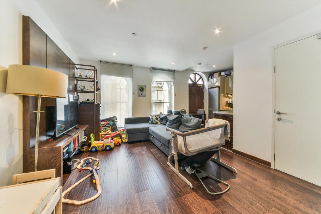 Main image of property: Queen Anne Terrace, Sovereign Court, London, E1W