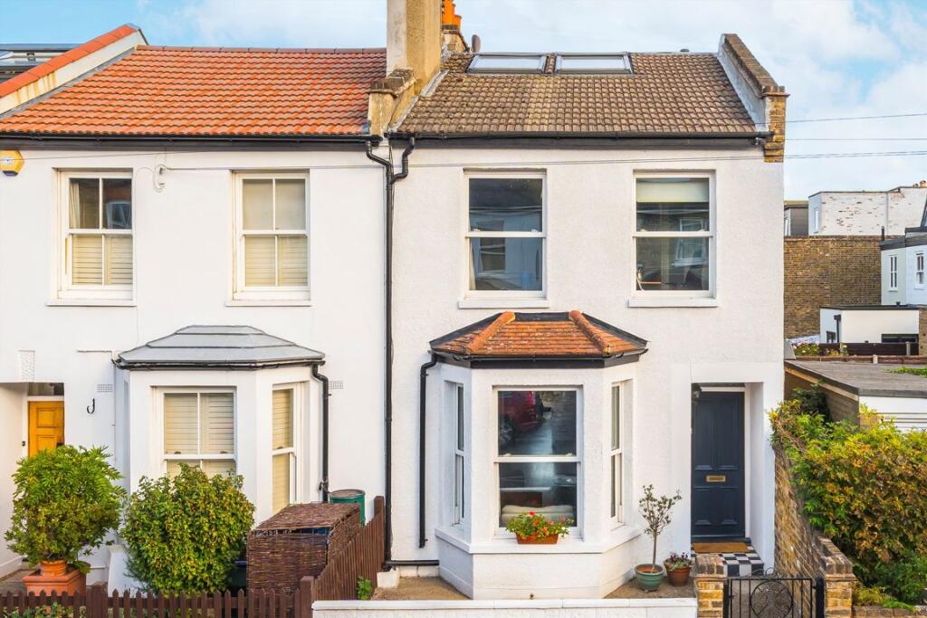 5-bed house on Gladstone Road, Wimbledon, £1,150,000