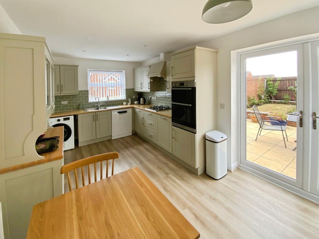 The Glade, Withernsea, HU19 photo 4