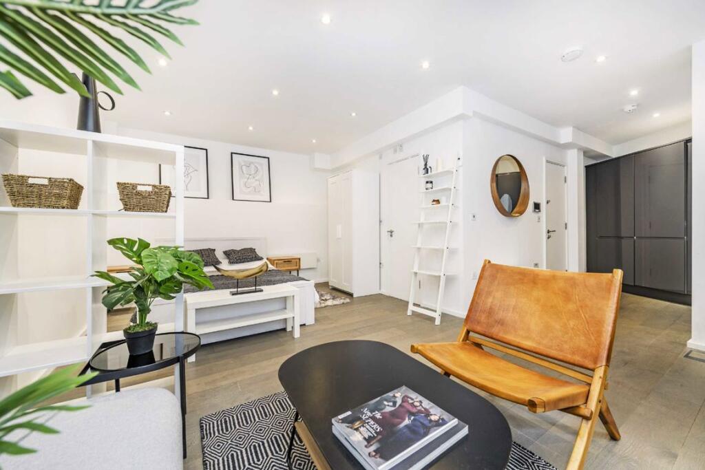 Main image of property: Sandys Row, Spitalfields