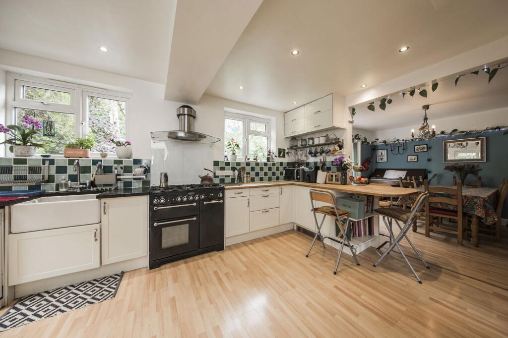 Newlands Road, Tunbridge Wells photo 2