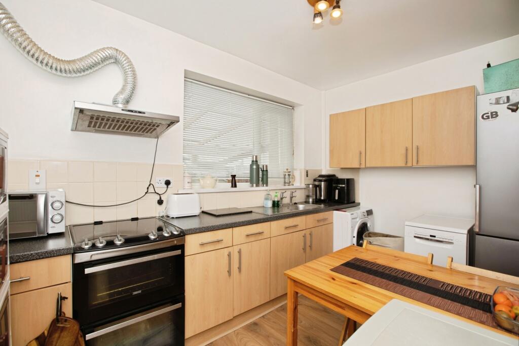 House in Burnley, Rose Grove - View 3