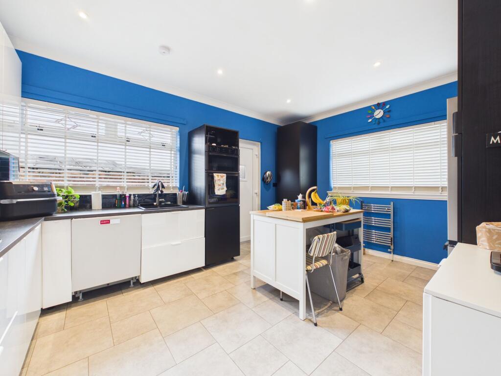 Raploch Street, Larkhall - View 3