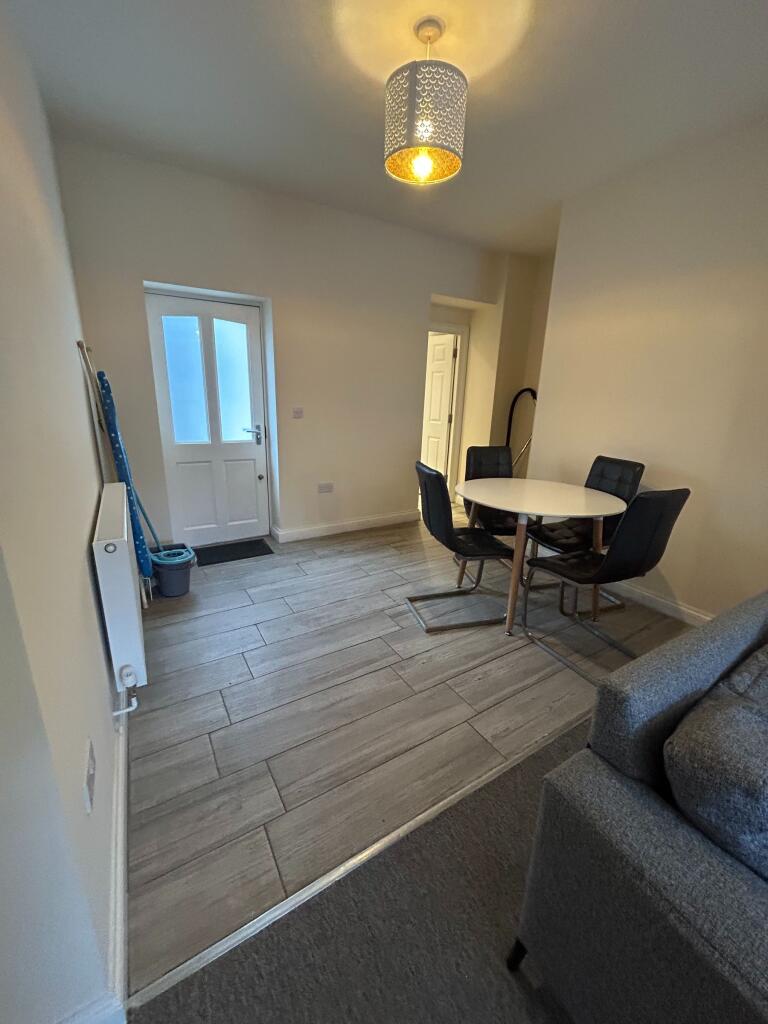4 bedroom terraced house for rent