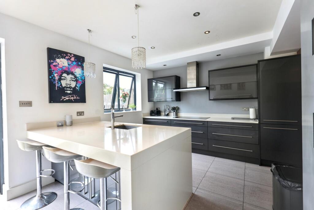 House in St Albans - View 4