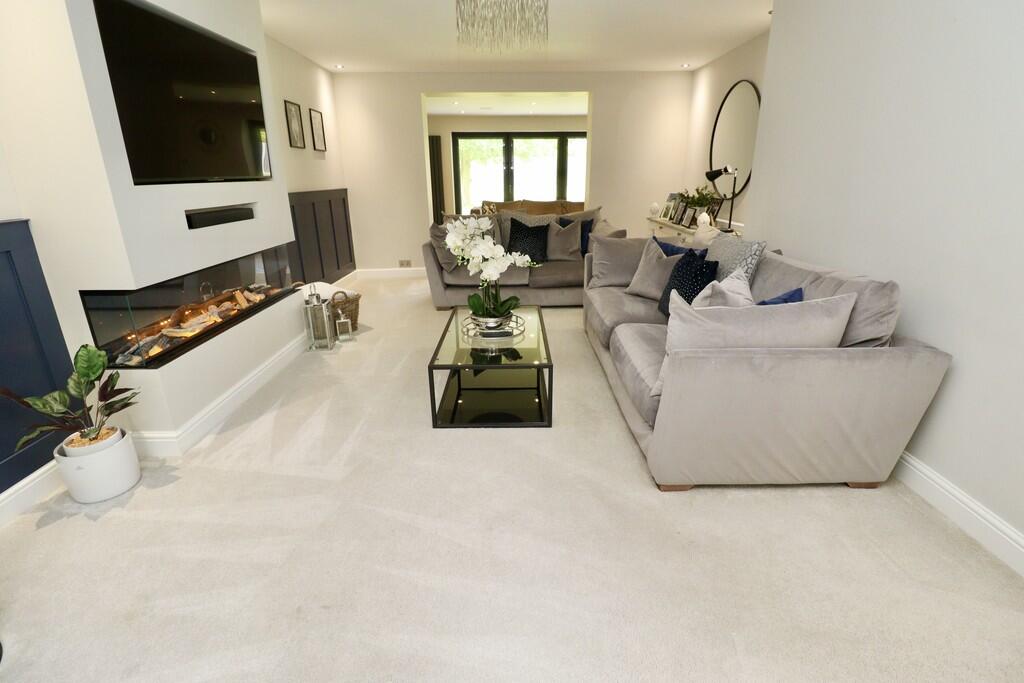 The Paddock, Grantham Road, Waddington – další