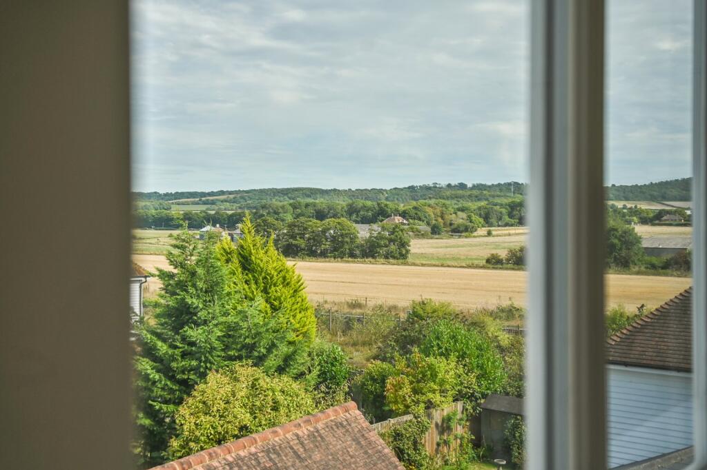 Havillands Place, Wye, Kent, TN25 photo 2