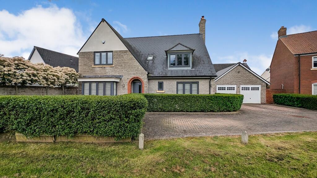 Main image of property: Betony Close, Charfield, Wotton-Under-Edge
