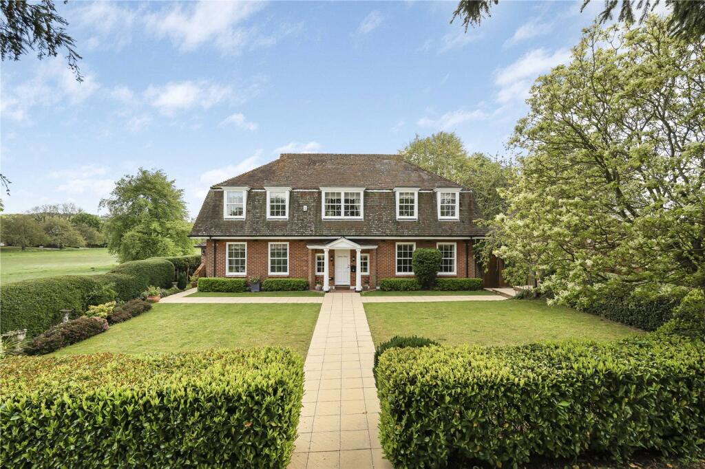 Main image of property: Oakley Court, Benson, Wallingford, Oxfordshire, OX10
