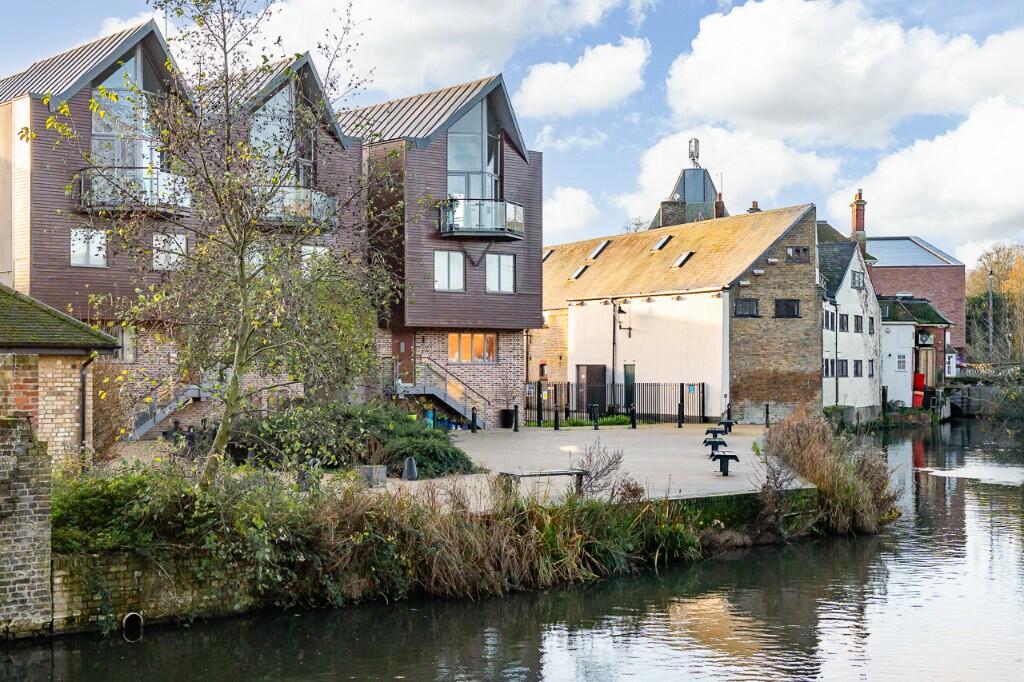 Main image of property: Dolphin Yard, Maidenhead Street, Hertford, Hertfordshire, SG14