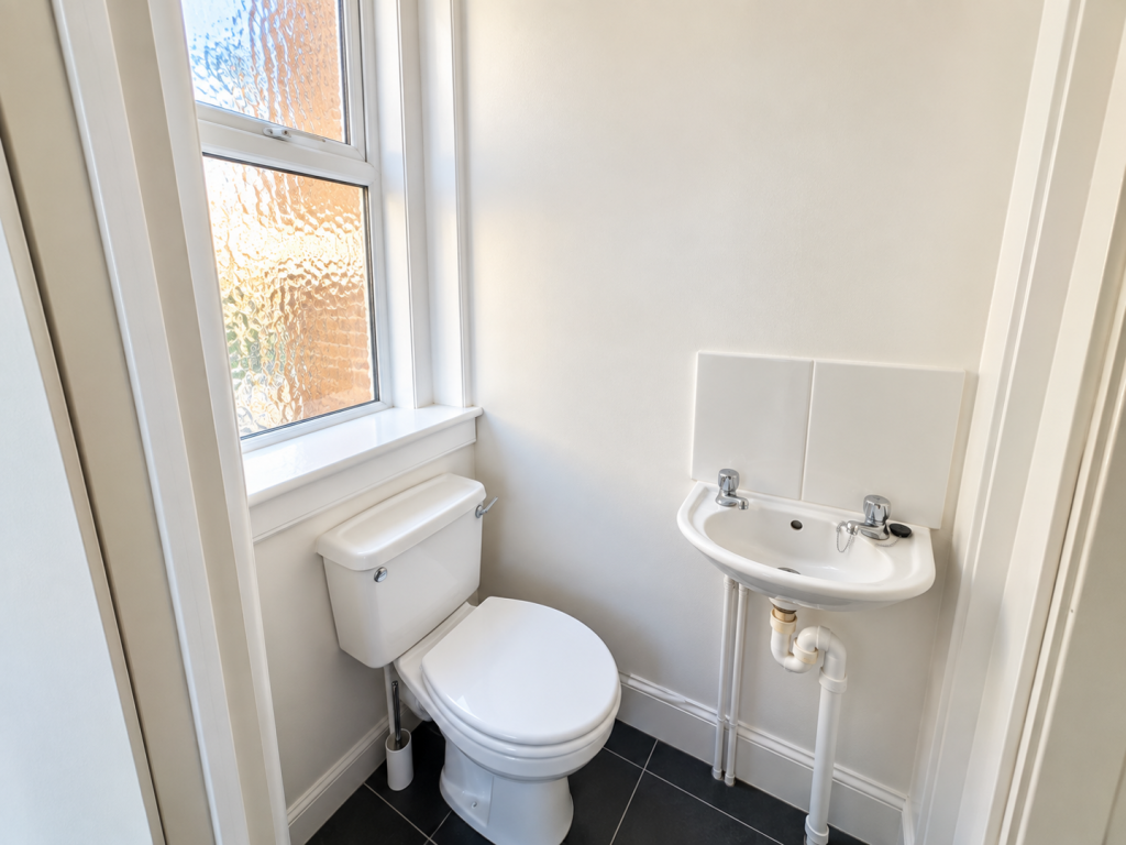 Apartment in Tonbridge - View 4