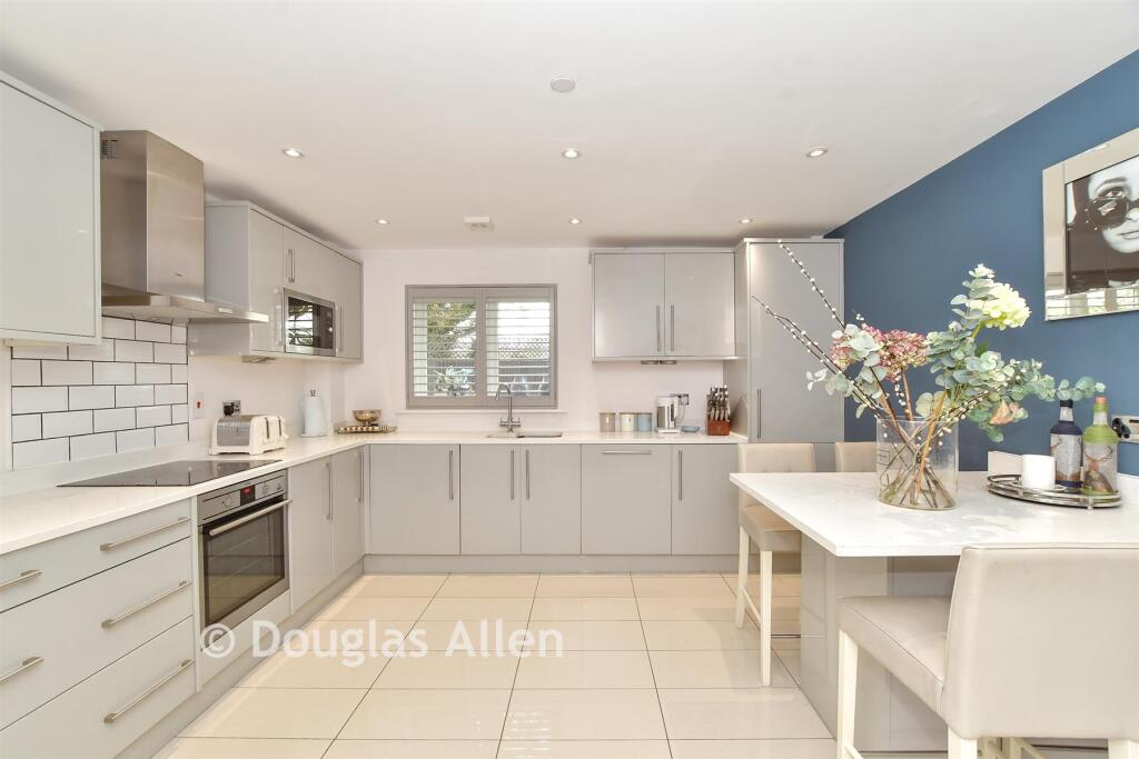 House in Enfield - More