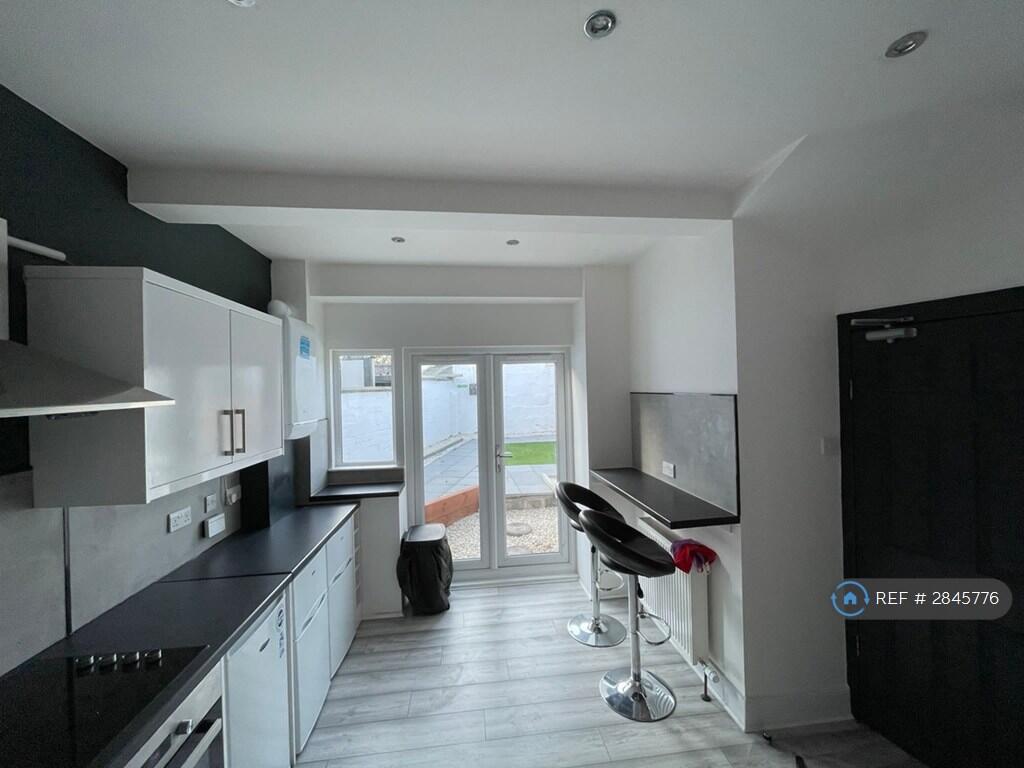 Erskine Street, Aberdeen, AB24