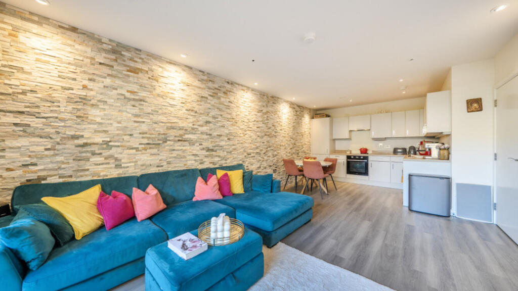 Apartment in London - View 5