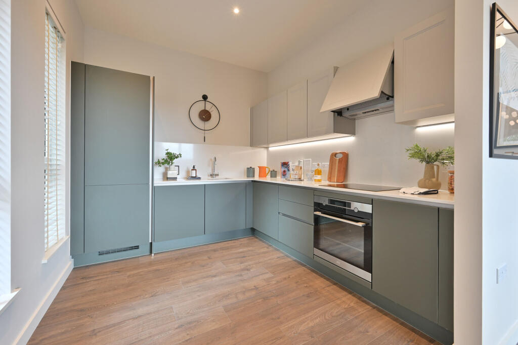 Apartment in Harrow - View 4