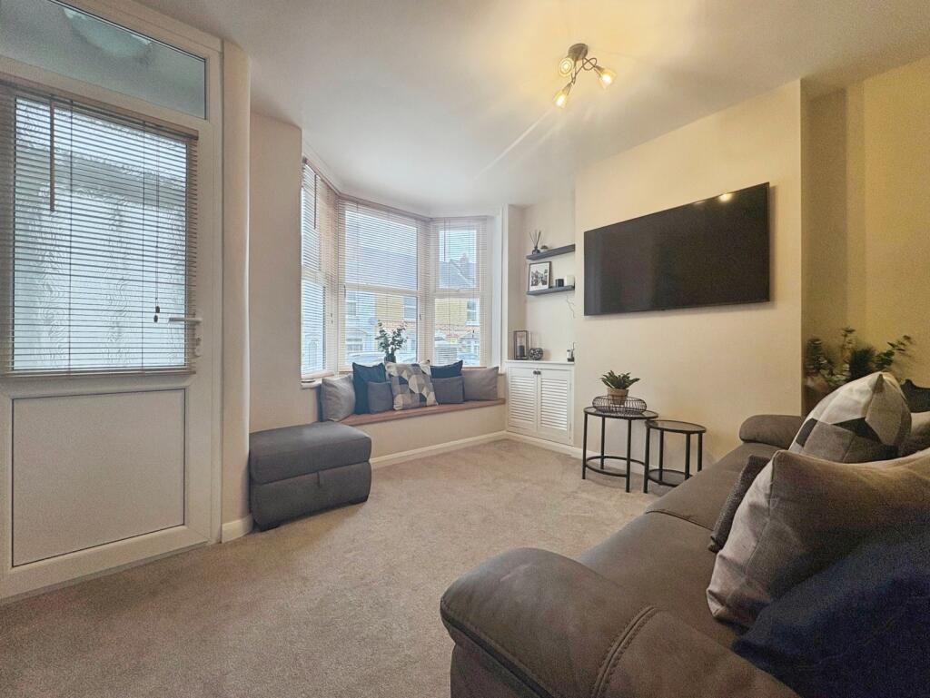 Main image of property: Kings Road, East Cowes, Isle of Wight