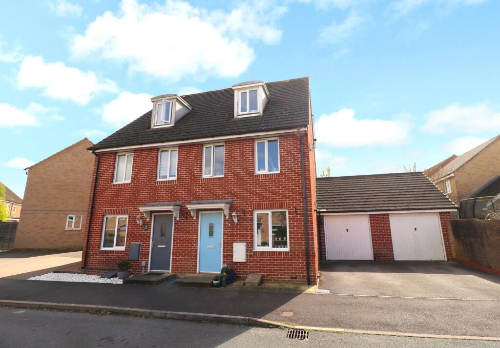 Main image of property: Wellstead Way, Hedge End, SO30