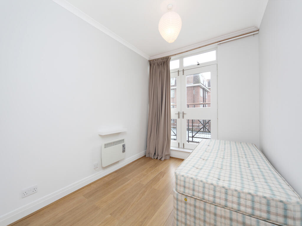 Apartment in London - More