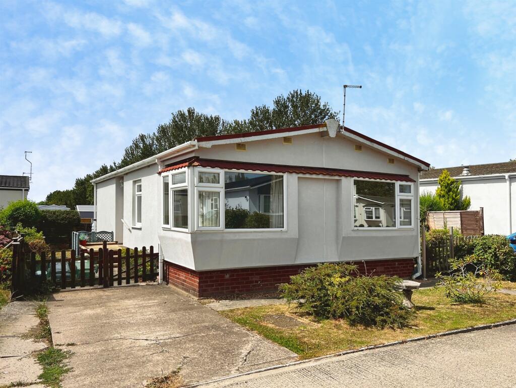 Main image of property: Dodwell Park, Dodwell, Stratford-Upon-Avon