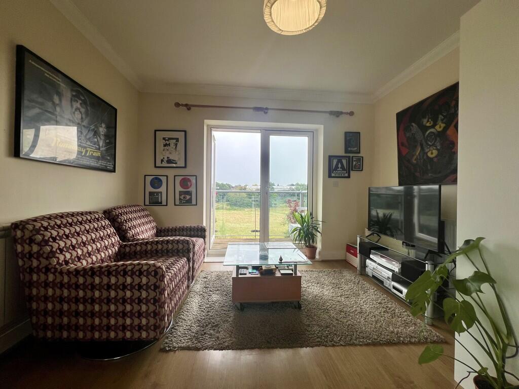 Apartment in Warwick - View 4