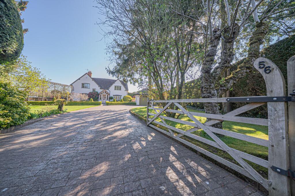 Browns Lane, Knowle, B93