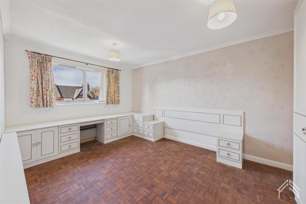 Apartment in Harrow, Greenhill, Wealdstone - More