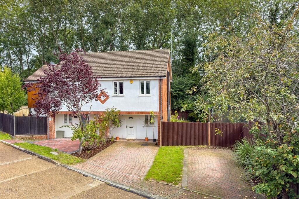 Main image of property: Riverford Close, Harpenden, Hertfordshire, AL5